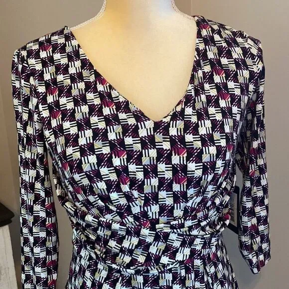 NWT NYDJ Dress with Lift Tuck Technology (size 6) - Picture 4 of 9